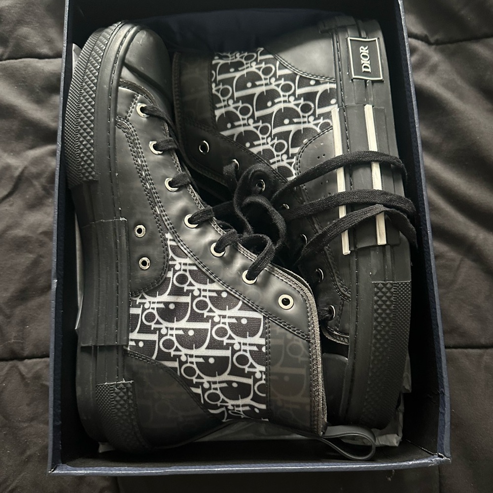 Christian Dior converse